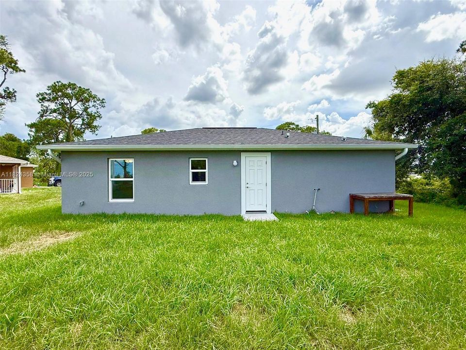 Recently Sold: $235,000 (3 beds, 2 baths, 1120 Square Feet)