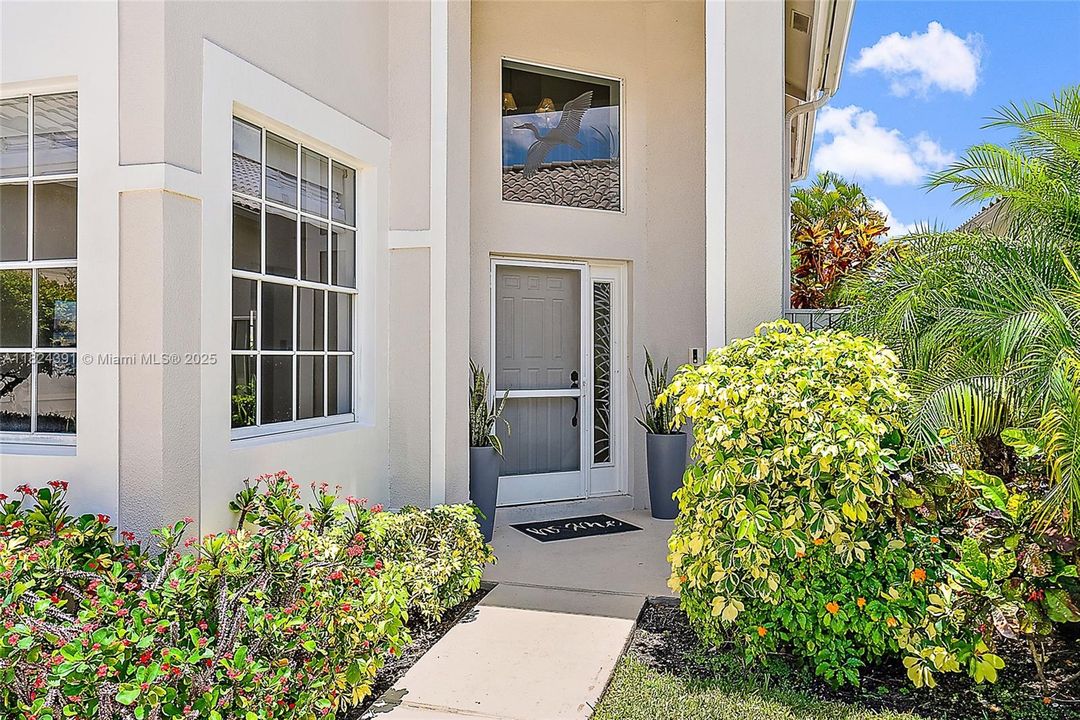 Vendido Recientemente: $1,300,000 (3 camas, 3 baños, 2960 Pies cuadrados)