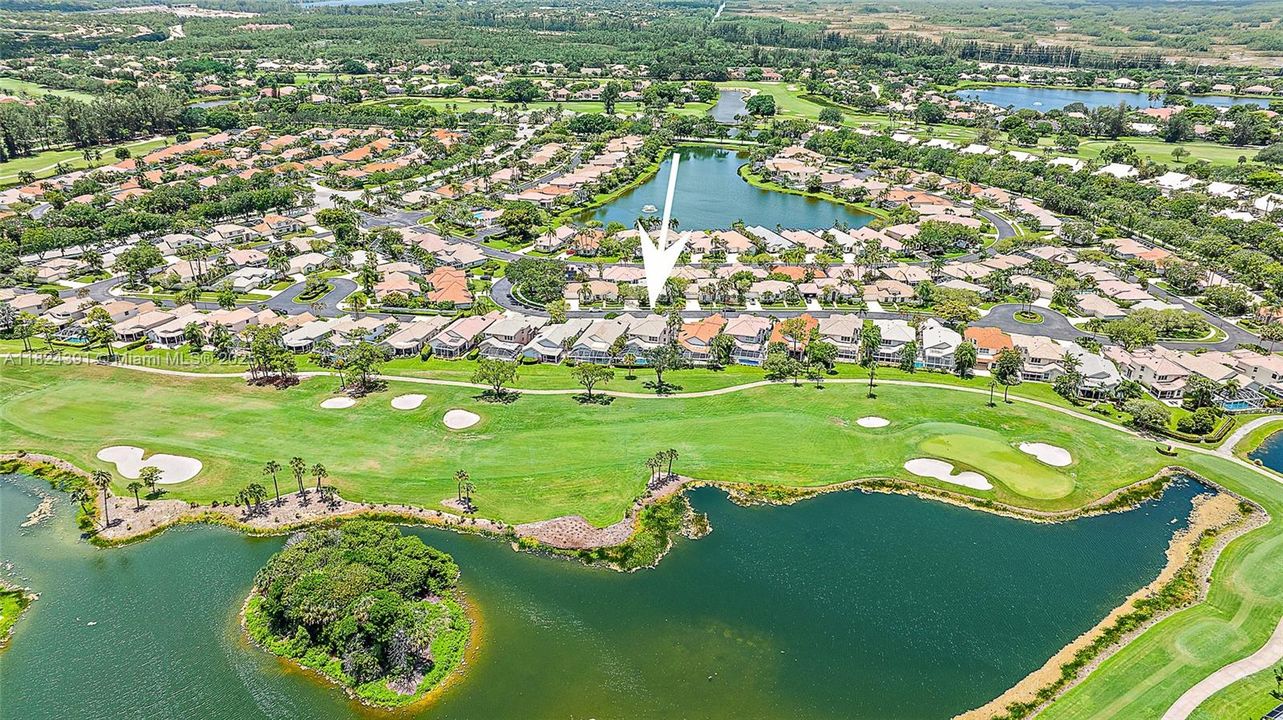 Vendido Recientemente: $1,300,000 (3 camas, 3 baños, 2960 Pies cuadrados)