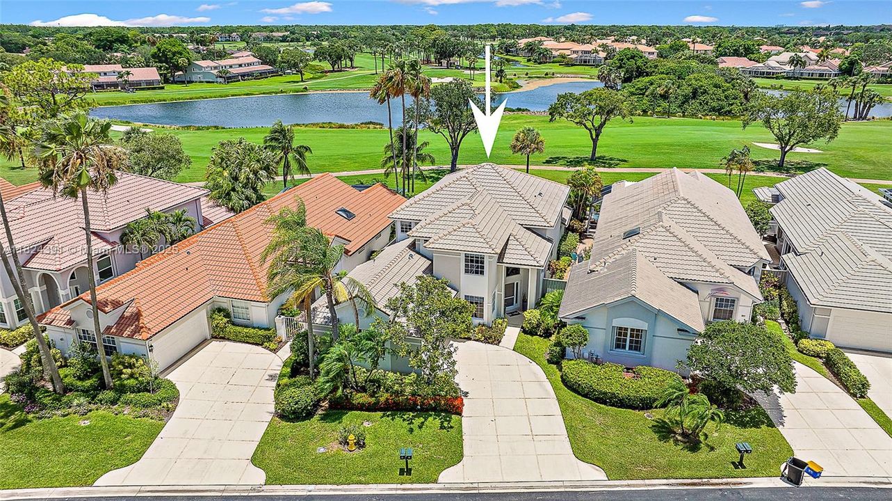 Vendido Recientemente: $1,300,000 (3 camas, 3 baños, 2960 Pies cuadrados)