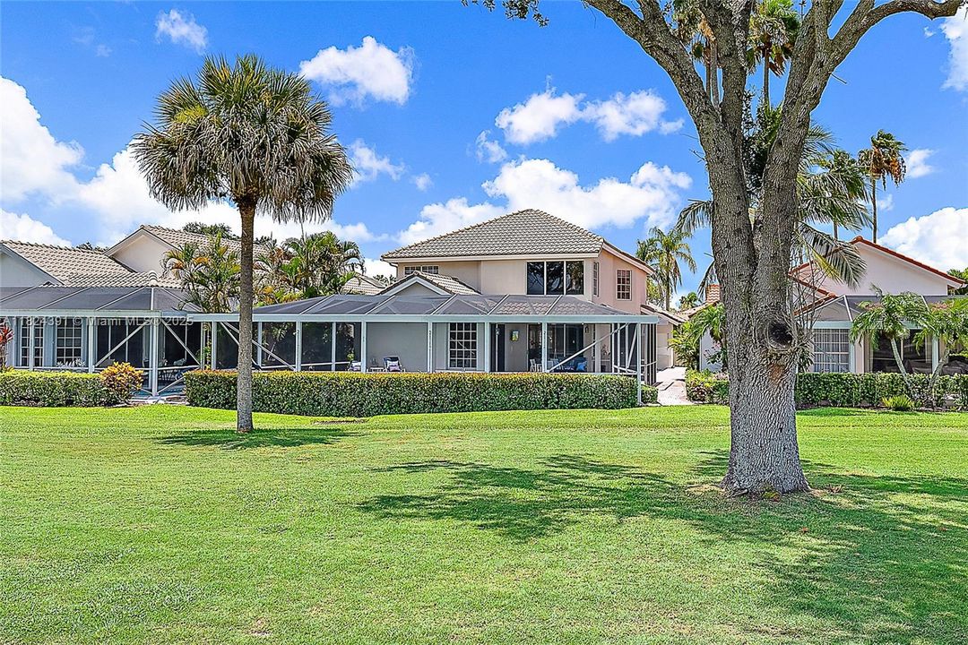 Vendido Recientemente: $1,300,000 (3 camas, 3 baños, 2960 Pies cuadrados)