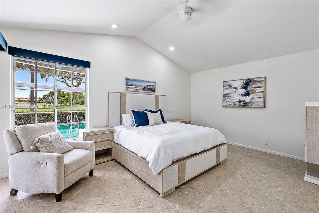 Vendido Recientemente: $1,300,000 (3 camas, 3 baños, 2960 Pies cuadrados)