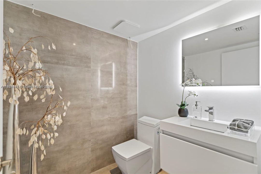 待售: $2,200,000 (3 贝兹, 3 浴室, 3082 平方英尺)