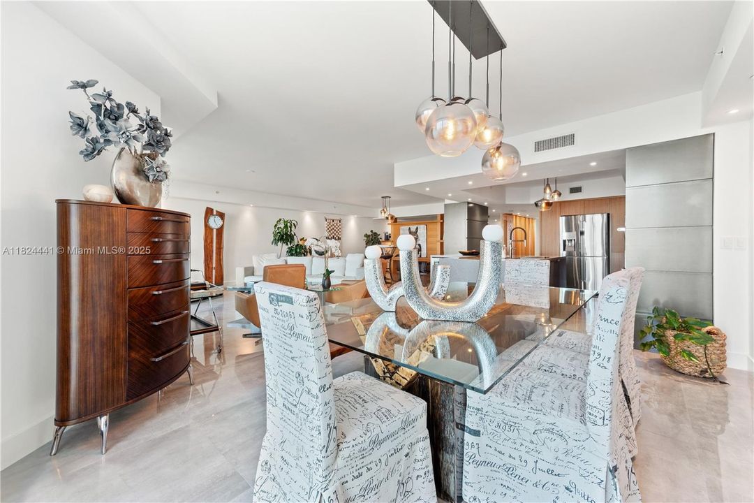 待售: $2,200,000 (3 贝兹, 3 浴室, 3082 平方英尺)