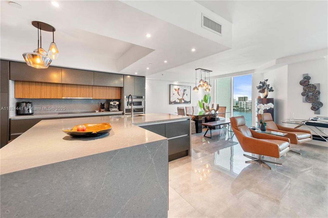 待售: $2,200,000 (3 贝兹, 3 浴室, 3082 平方英尺)