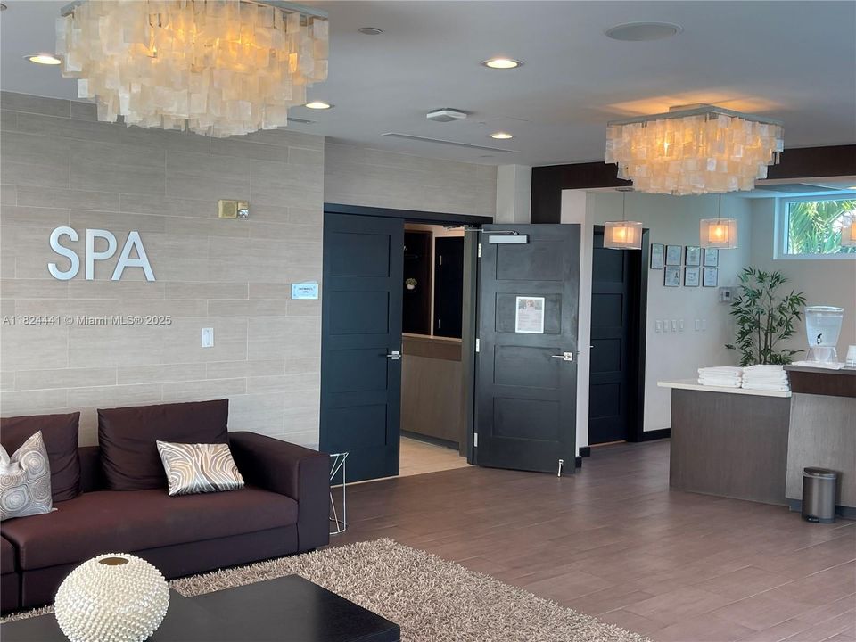 待售: $2,200,000 (3 贝兹, 3 浴室, 3082 平方英尺)