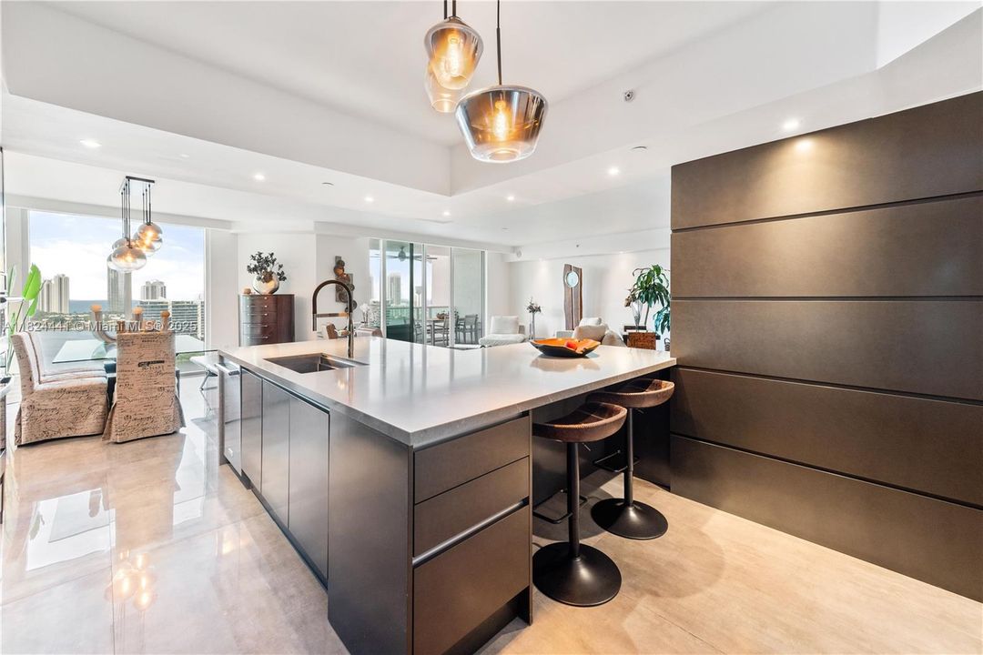 待售: $2,200,000 (3 贝兹, 3 浴室, 3082 平方英尺)