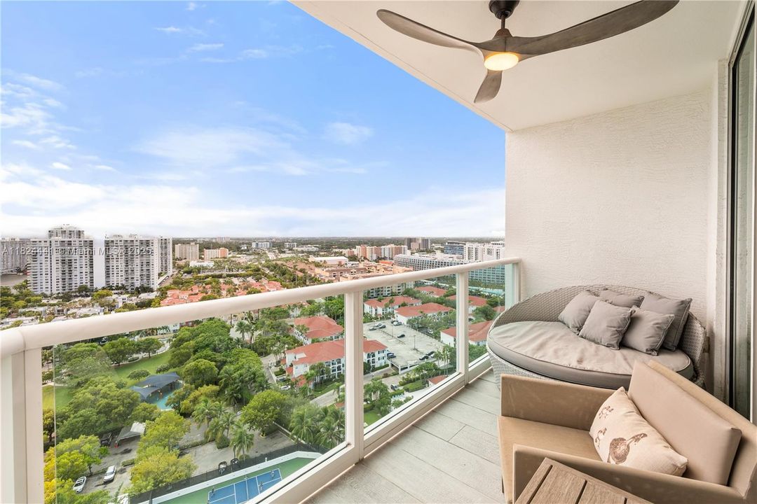 待售: $2,200,000 (3 贝兹, 3 浴室, 3082 平方英尺)