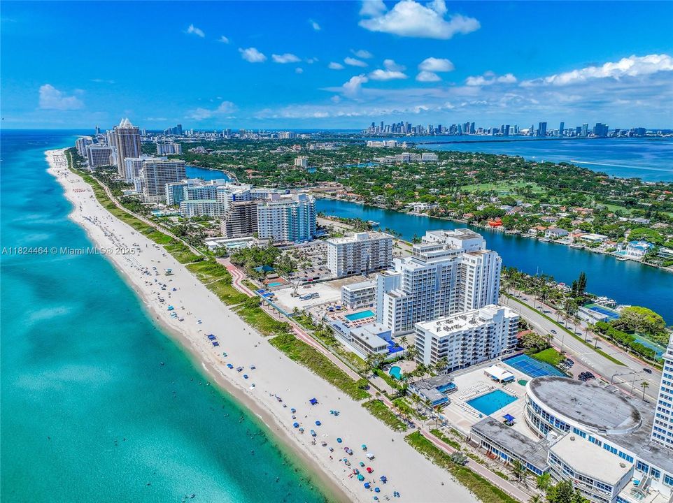 合同活跃: $580,000 (2 贝兹, 2 浴室, 1660 平方英尺)