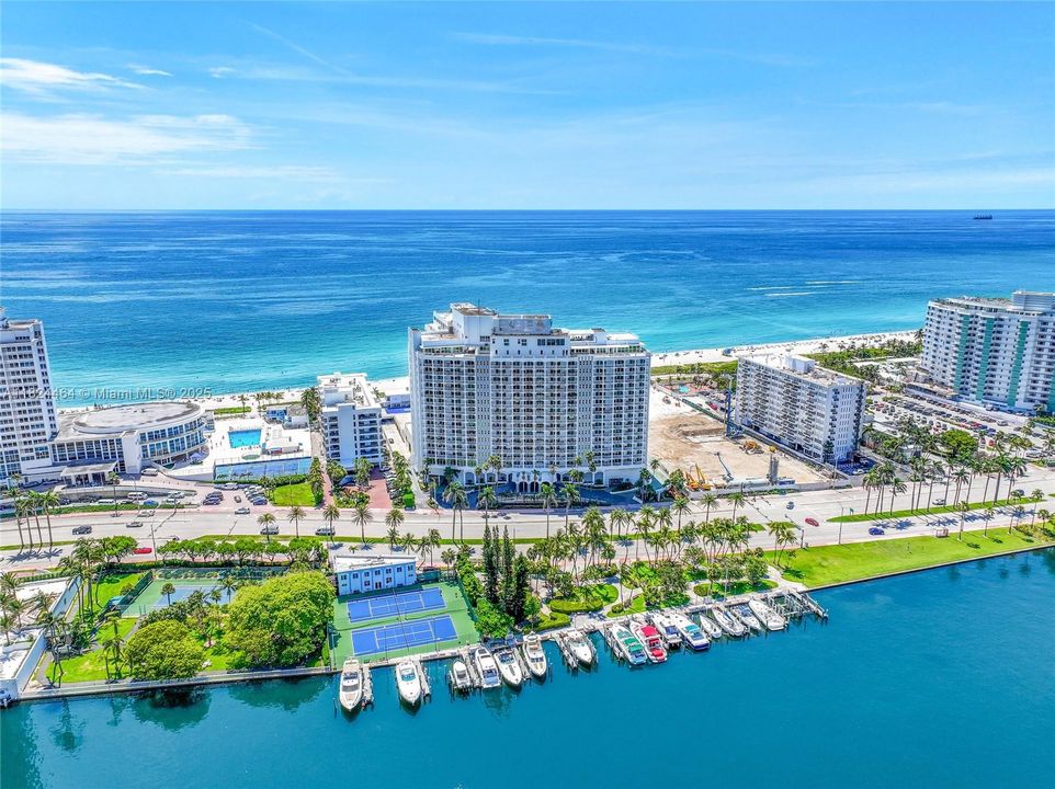 合同活跃: $580,000 (2 贝兹, 2 浴室, 1660 平方英尺)