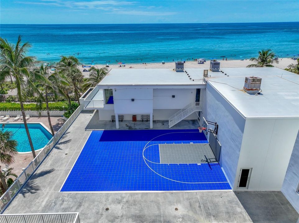 合同活跃: $580,000 (2 贝兹, 2 浴室, 1660 平方英尺)