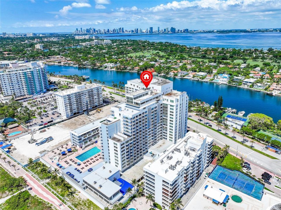 合同活跃: $580,000 (2 贝兹, 2 浴室, 1660 平方英尺)