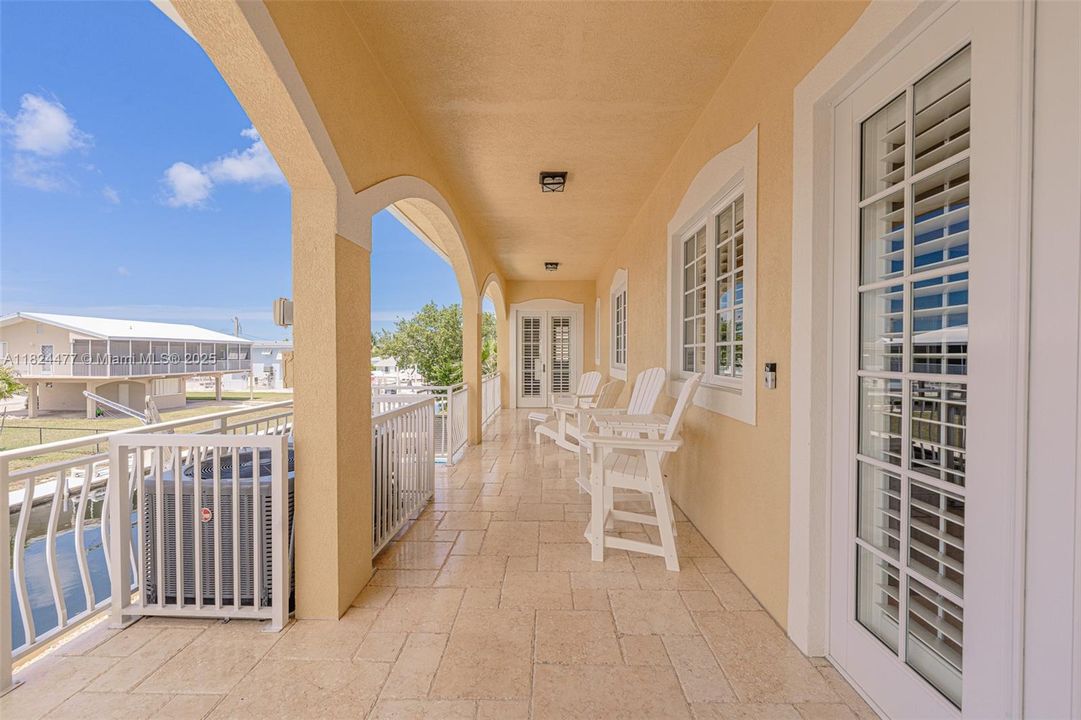 For Rent: $6,995 (4 beds, 3 baths, 3116 Square Feet)