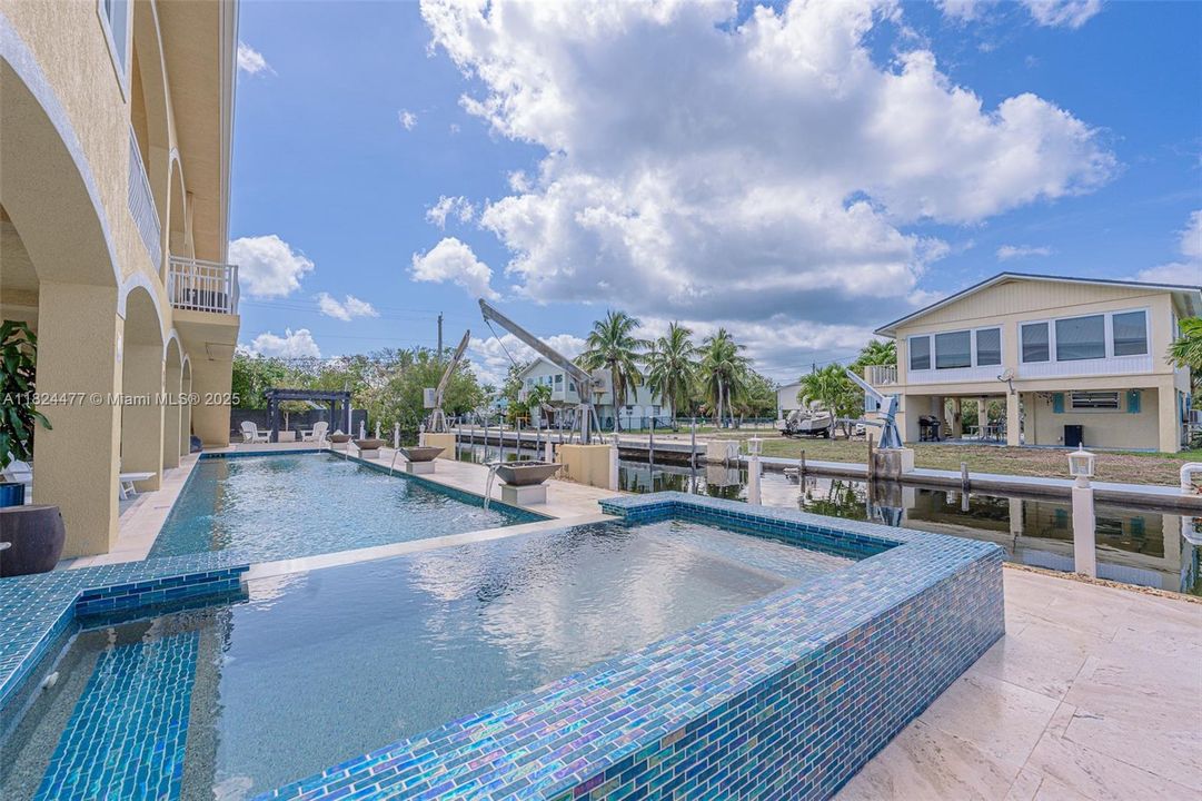 For Rent: $6,995 (4 beds, 3 baths, 3116 Square Feet)