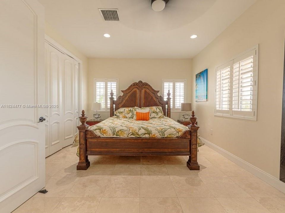 For Rent: $6,995 (4 beds, 3 baths, 3116 Square Feet)