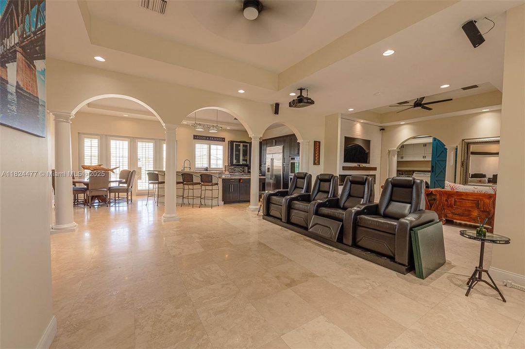 For Rent: $6,995 (4 beds, 3 baths, 3116 Square Feet)