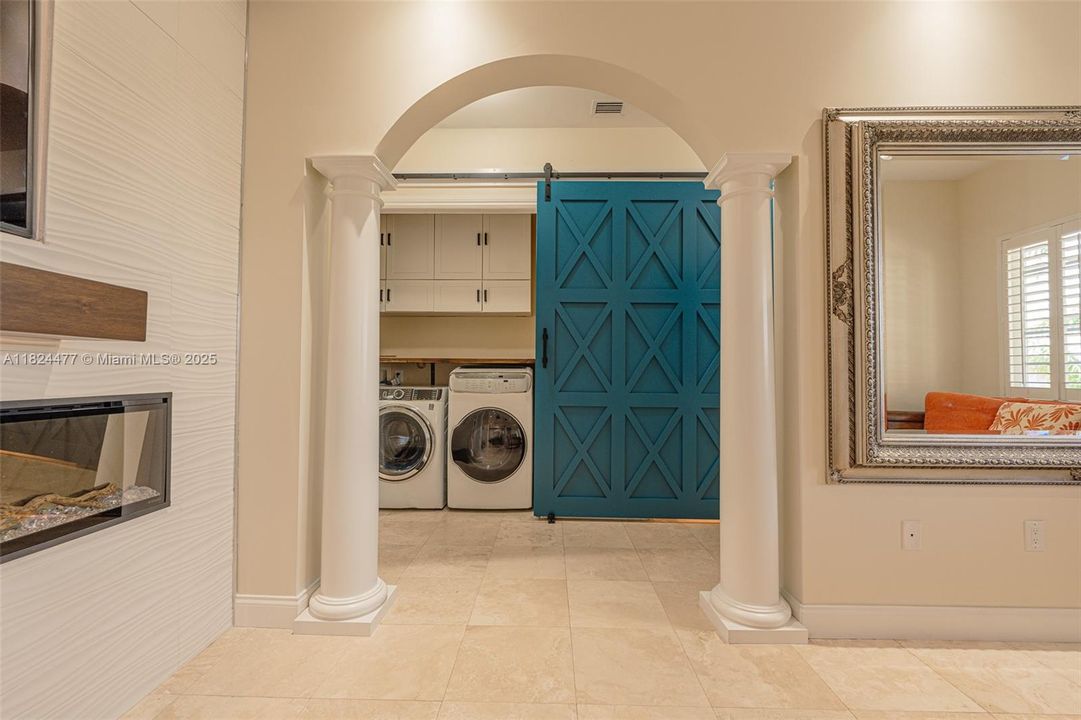 For Rent: $6,995 (4 beds, 3 baths, 3116 Square Feet)