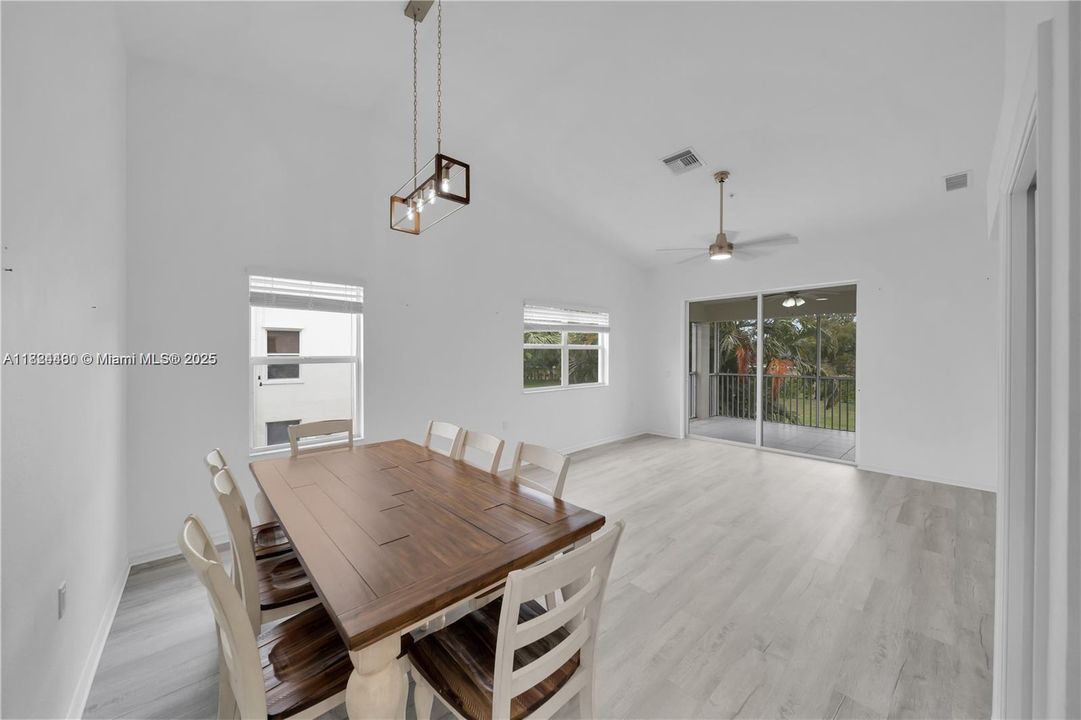 En Venta: $250,000 (3 camas, 2 baños, 0 Pies cuadrados)