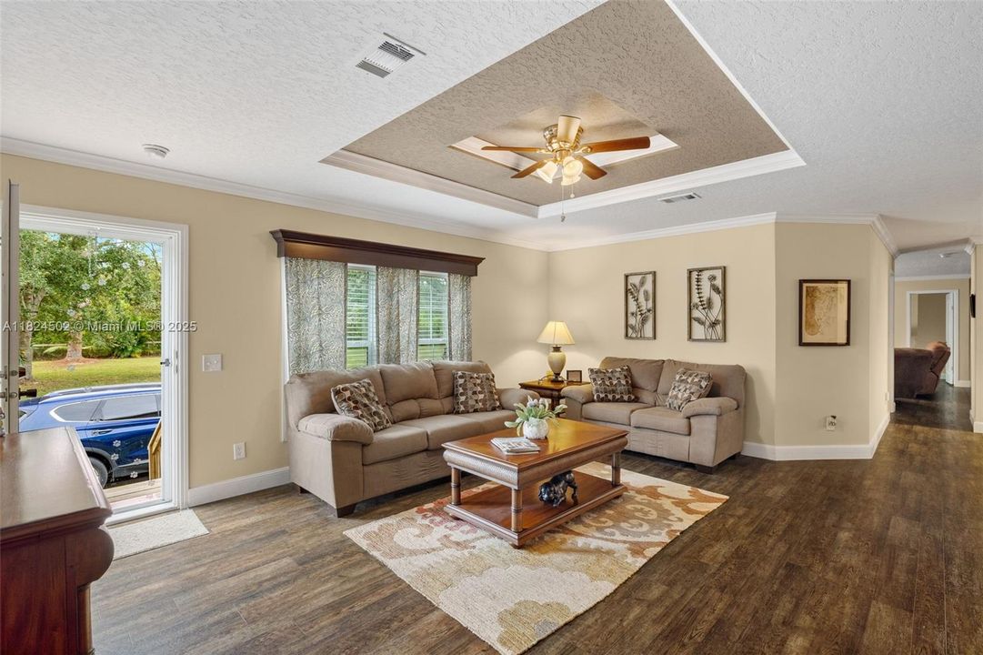 For Sale: $599,900 (4 beds, 2 baths, 2432 Square Feet)