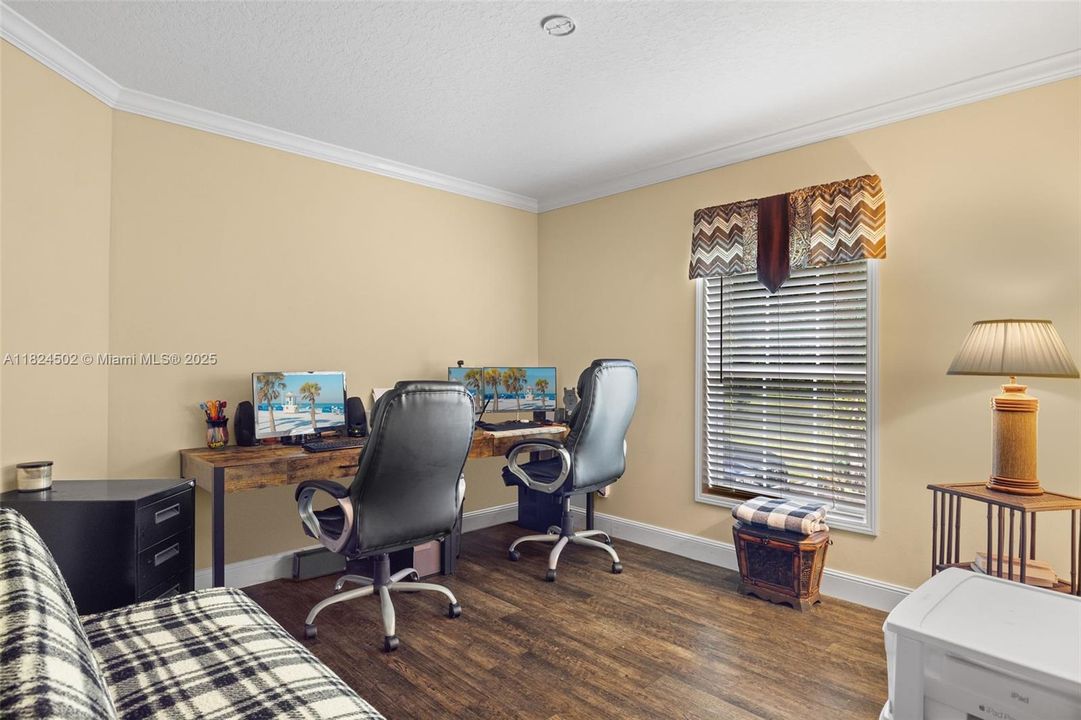 For Sale: $599,900 (4 beds, 2 baths, 2432 Square Feet)