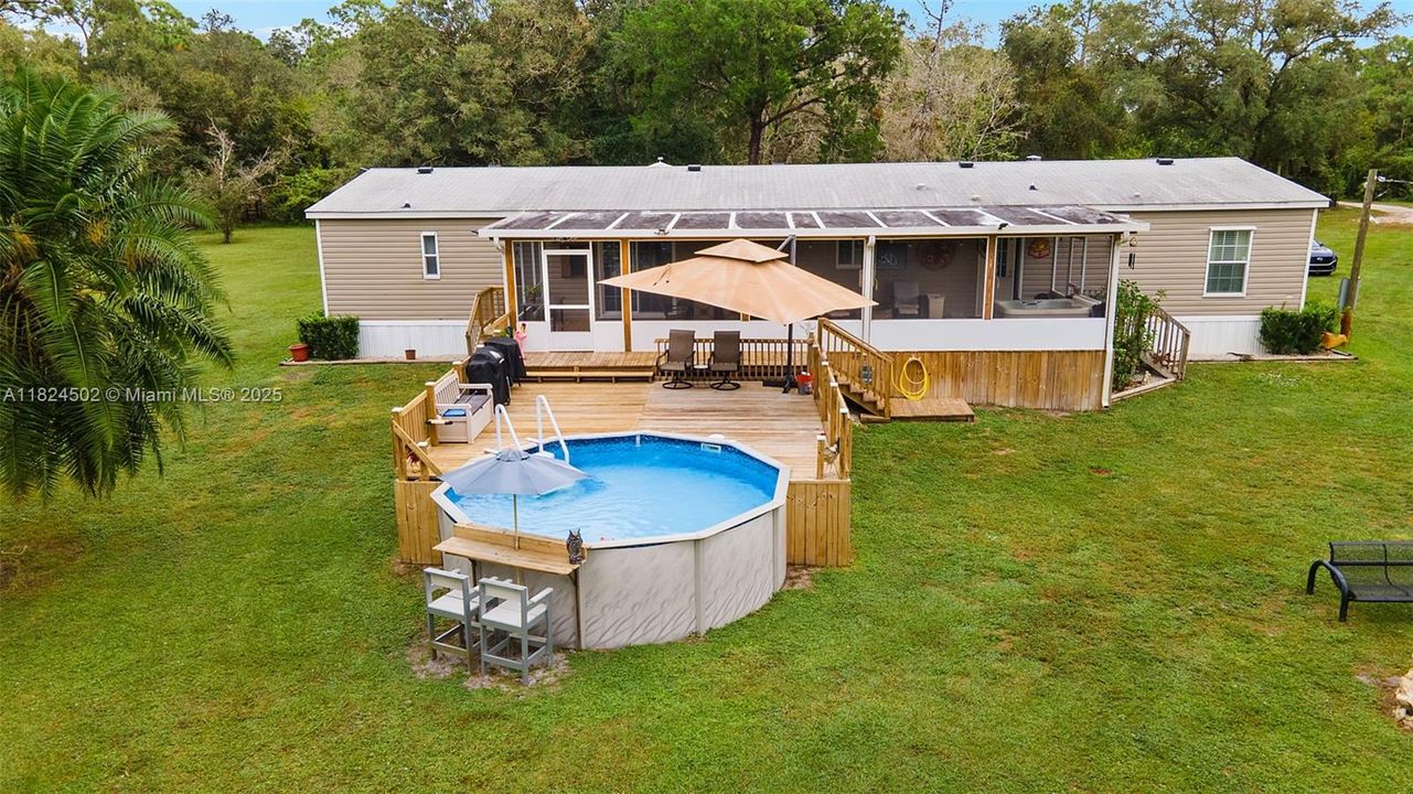 For Sale: $599,900 (4 beds, 2 baths, 2432 Square Feet)