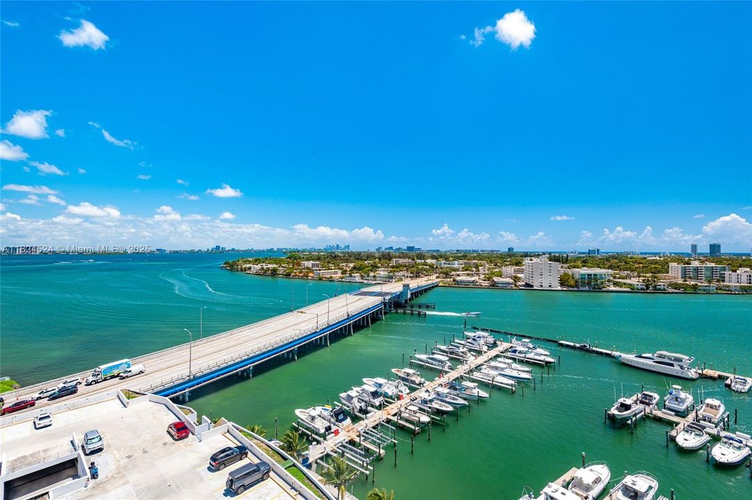 Vendido Recientemente: $389,000 (2 camas, 2 baños, 1030 Pies cuadrados)