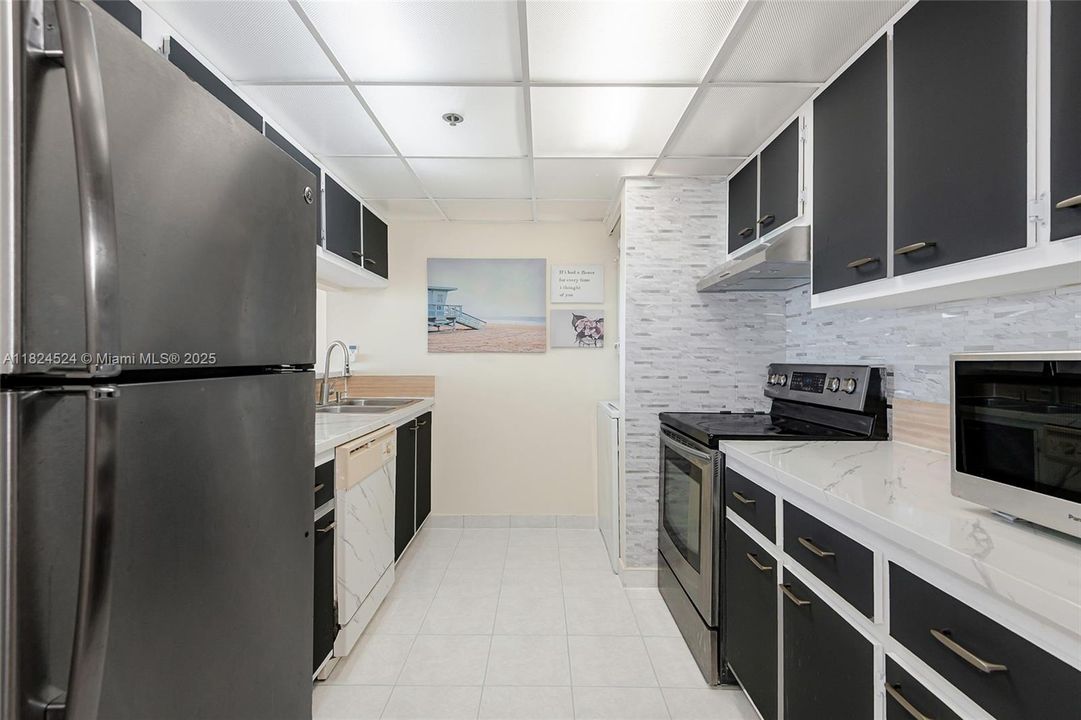 Vendido Recientemente: $389,000 (2 camas, 2 baños, 1030 Pies cuadrados)