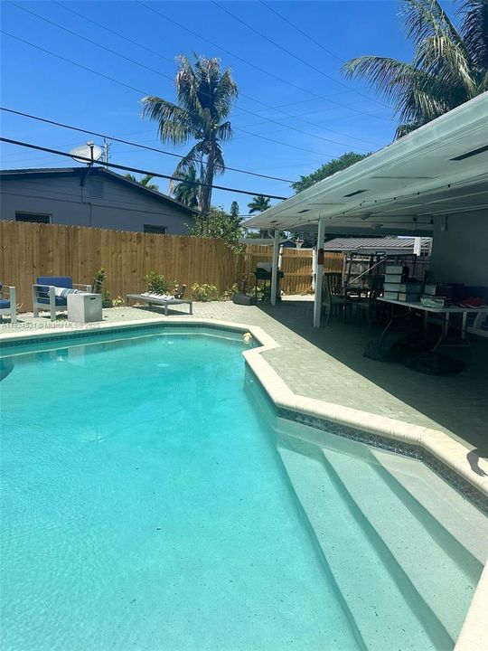 En Venta: $524,900 (3 camas, 2 baños, 1295 Pies cuadrados)