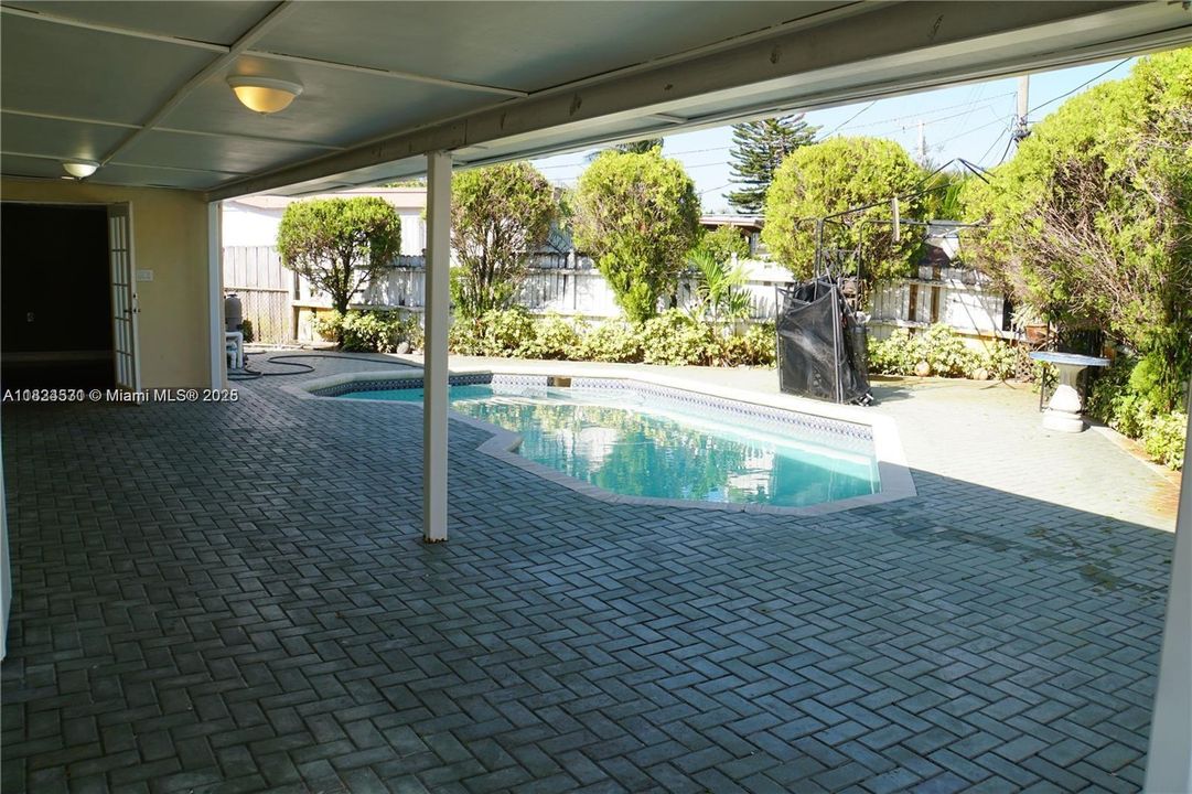 En Venta: $524,900 (3 camas, 2 baños, 1295 Pies cuadrados)