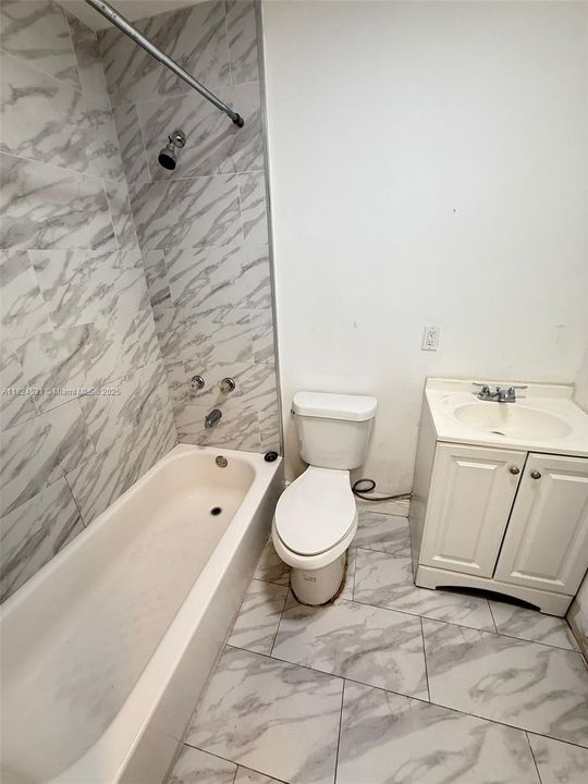 En Venta: $524,900 (3 camas, 2 baños, 1295 Pies cuadrados)