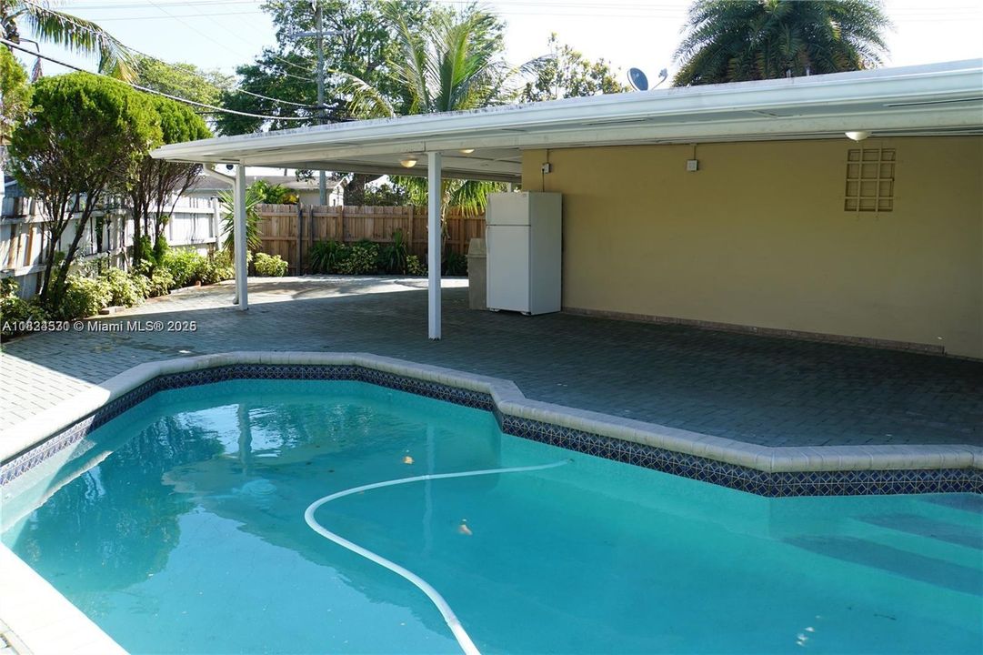 En Venta: $524,900 (3 camas, 2 baños, 1295 Pies cuadrados)