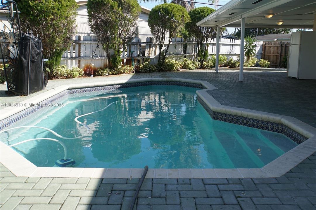 En Venta: $524,900 (3 camas, 2 baños, 1295 Pies cuadrados)