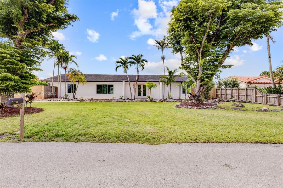 Recently Sold: $1,199,900 (4 beds, 2 baths, 2043 Square Feet)