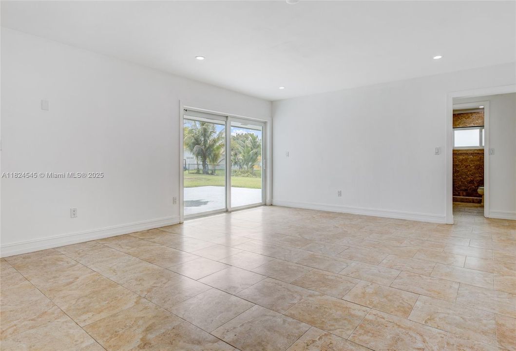 Recently Sold: $1,199,900 (4 beds, 2 baths, 2043 Square Feet)