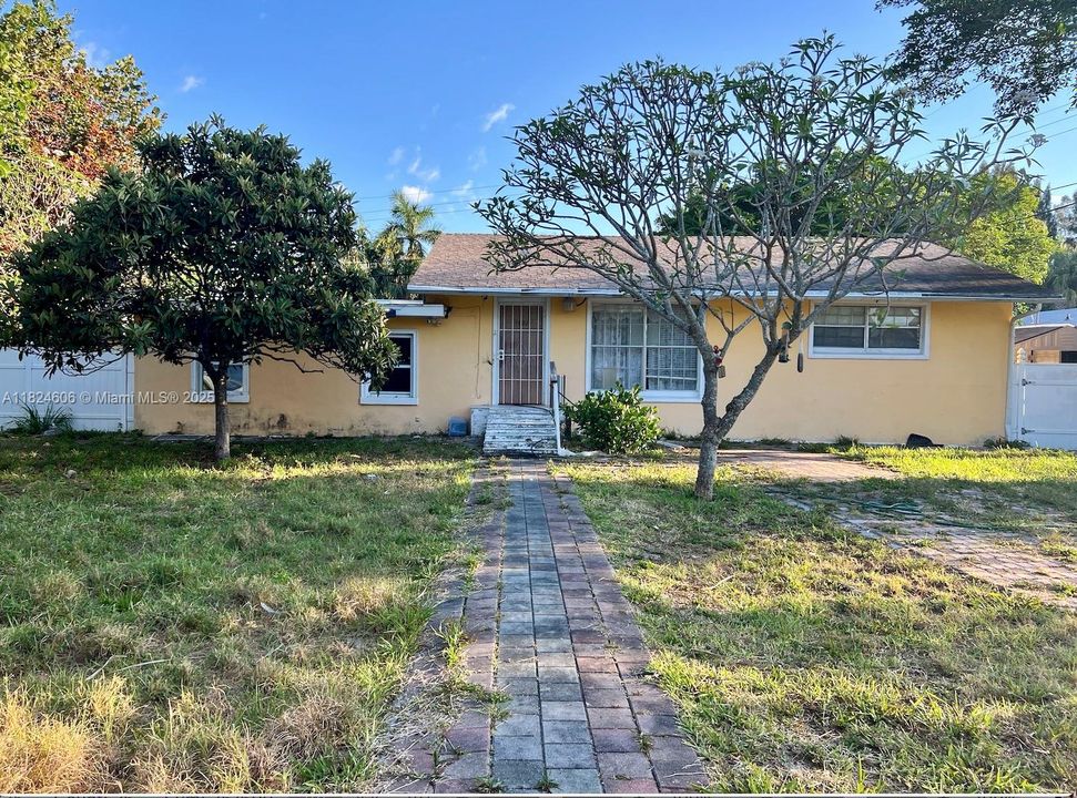 Vendido Recientemente: $410,000 (0 camas, 0 baños, 2130 Pies cuadrados)