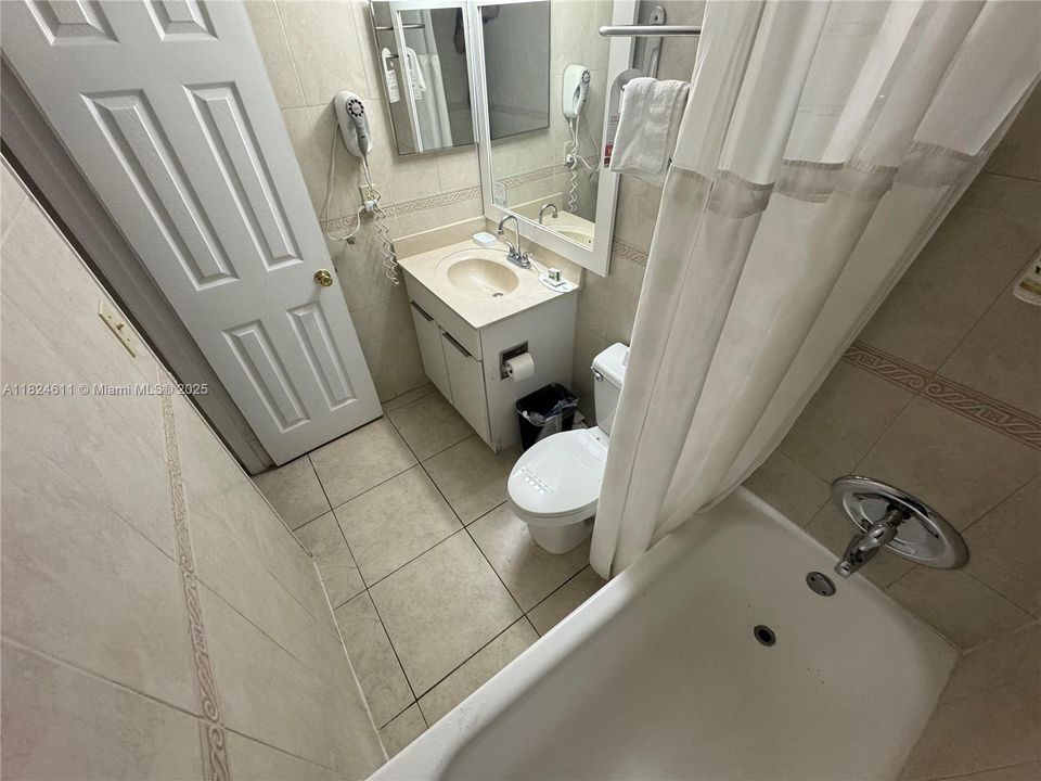 На продажу: $129,000 (0 спален, 1 ванн, 360 Квадратных фут)