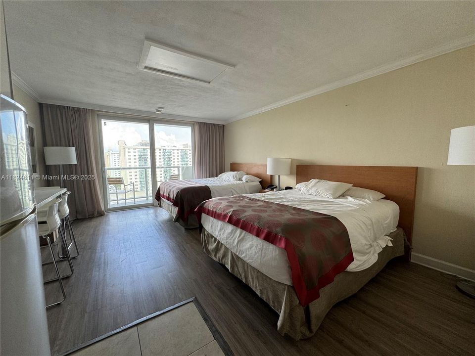 На продажу: $129,000 (0 спален, 1 ванн, 360 Квадратных фут)