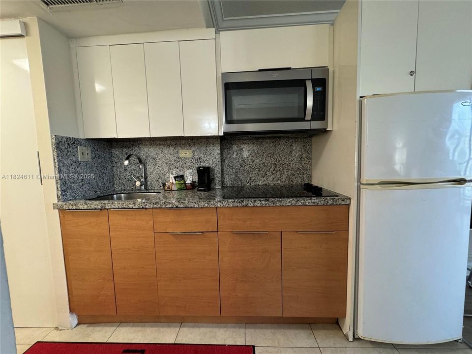 На продажу: $129,000 (0 спален, 1 ванн, 360 Квадратных фут)