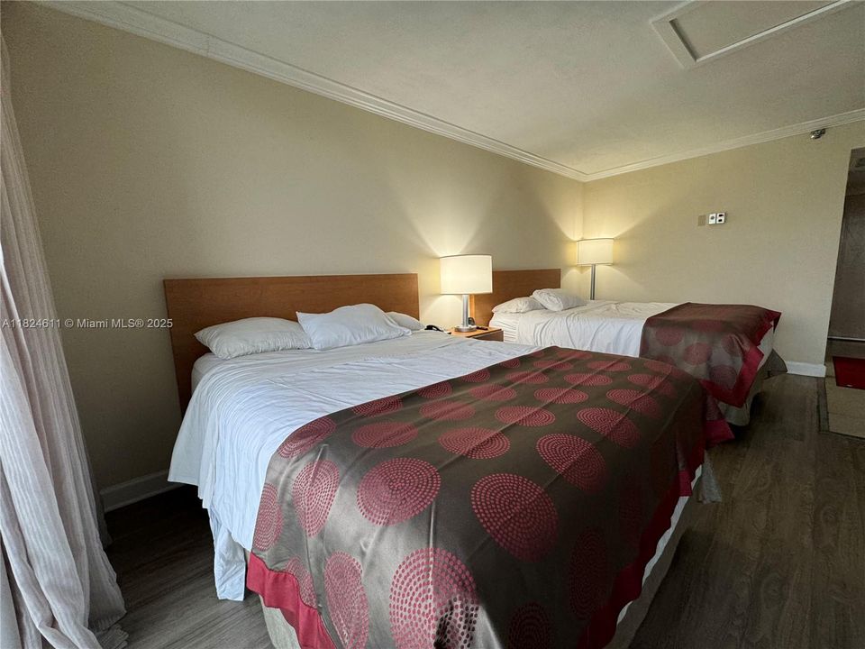 На продажу: $129,000 (0 спален, 1 ванн, 360 Квадратных фут)