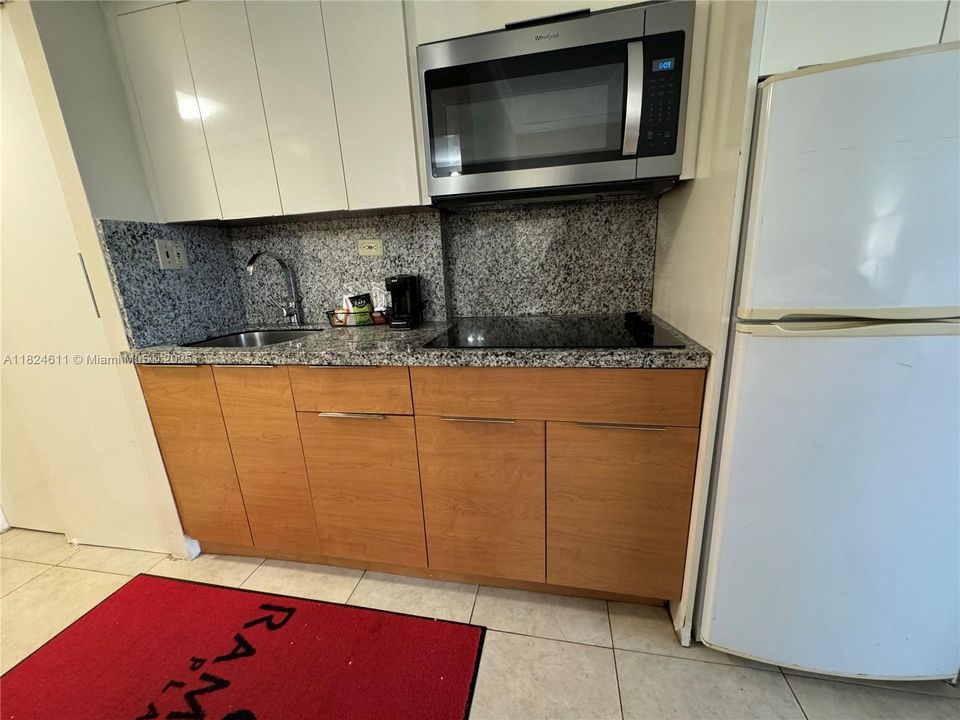 На продажу: $129,000 (0 спален, 1 ванн, 360 Квадратных фут)