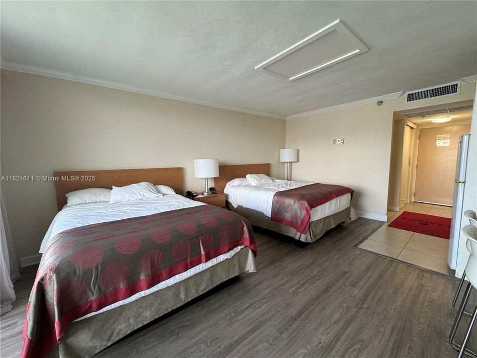 На продажу: $129,000 (0 спален, 1 ванн, 360 Квадратных фут)