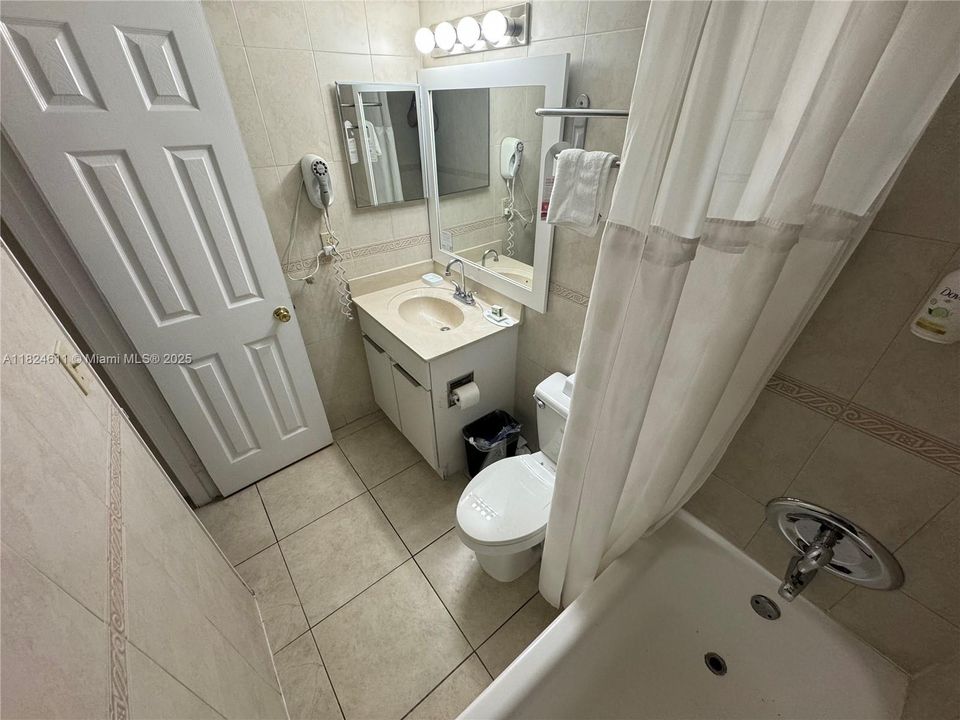 На продажу: $129,000 (0 спален, 1 ванн, 360 Квадратных фут)