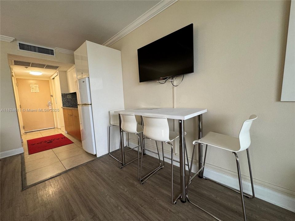 На продажу: $129,000 (0 спален, 1 ванн, 360 Квадратных фут)