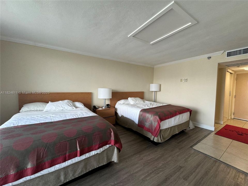 На продажу: $129,000 (0 спален, 1 ванн, 360 Квадратных фут)