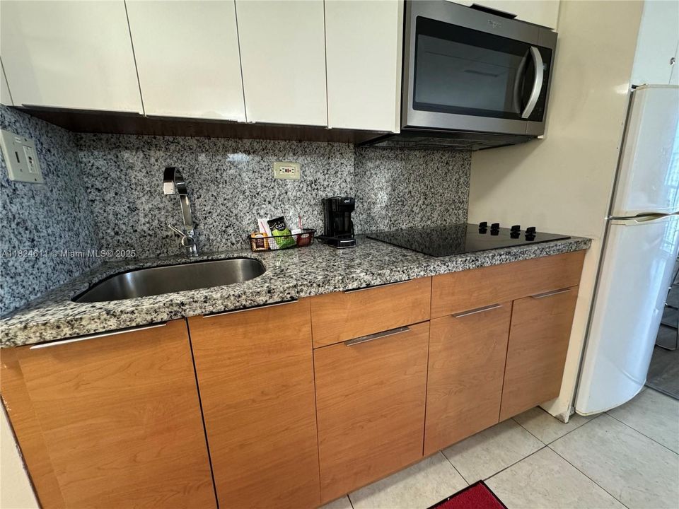 На продажу: $129,000 (0 спален, 1 ванн, 360 Квадратных фут)