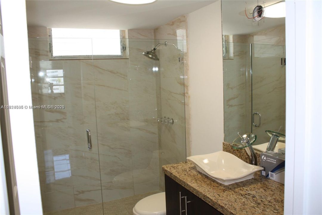 待售: $168,000 (1 贝兹, 1 浴室, 763 平方英尺)