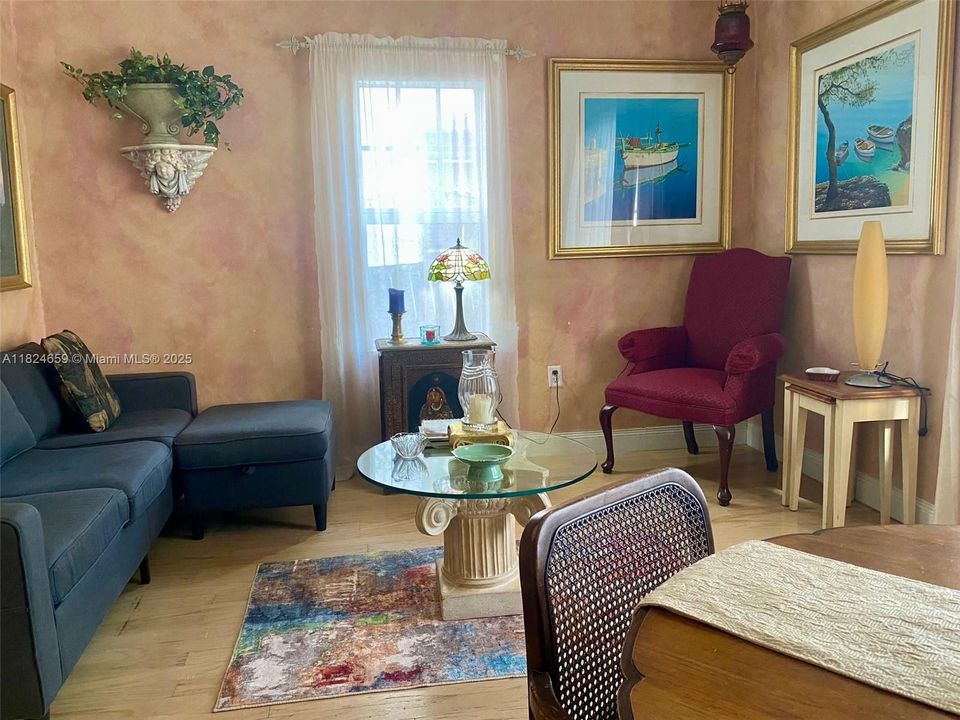 En Venta: $234,000 (1 camas, 1 baños, 450 Pies cuadrados)