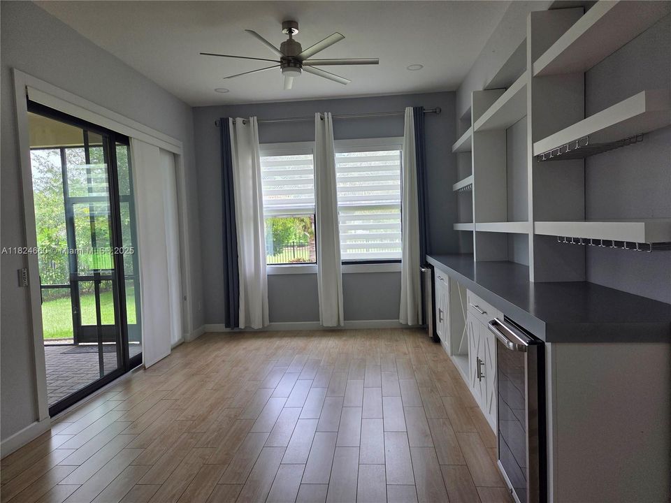 Recientemente alquilado: $3,950 (3 camas, 3 baños, 2635 Pies cuadrados)