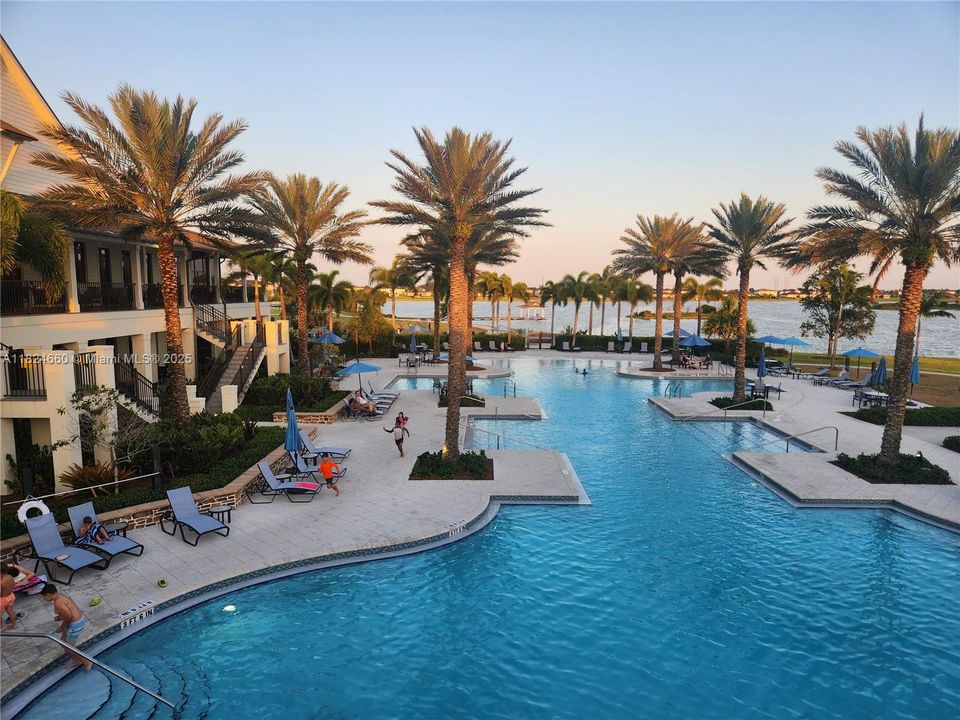 Recientemente alquilado: $3,950 (3 camas, 3 baños, 2635 Pies cuadrados)