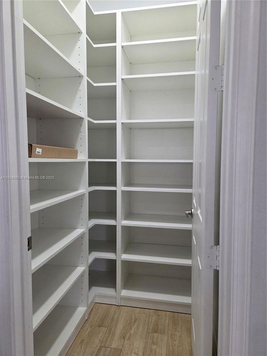 Recientemente alquilado: $3,950 (3 camas, 3 baños, 2635 Pies cuadrados)